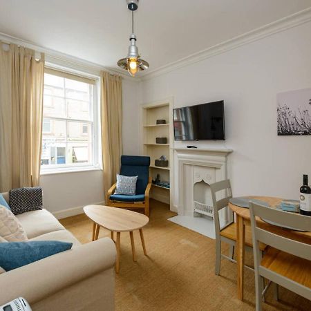 Pebbles Apartment - Heart Of Town Норт Бервик Экстерьер фото